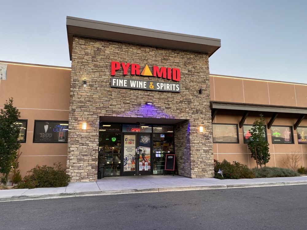 Pyramid Fine Wine & Spirits Logo