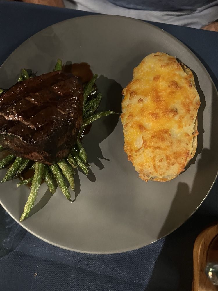 EVERGREEN STEAK AND OYSTERS Updated May 2024 1019 Government St