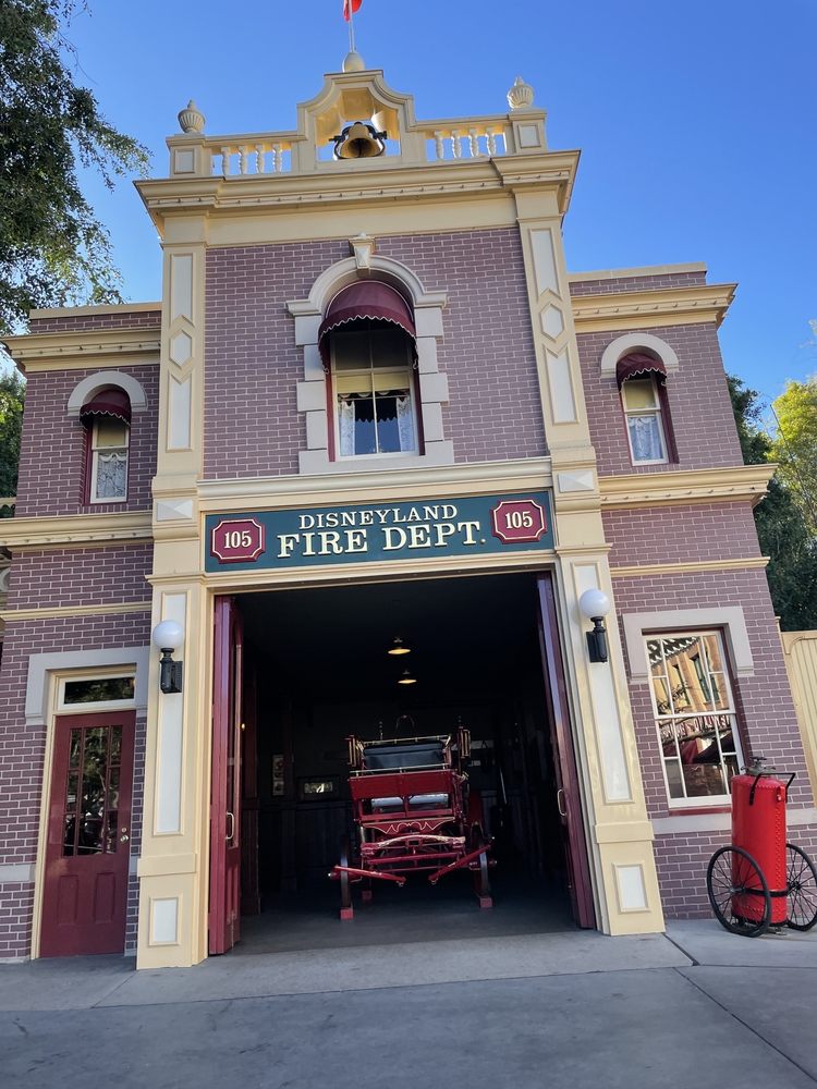 Walt Disney’s Apartment, Anaheim Roadtrippers