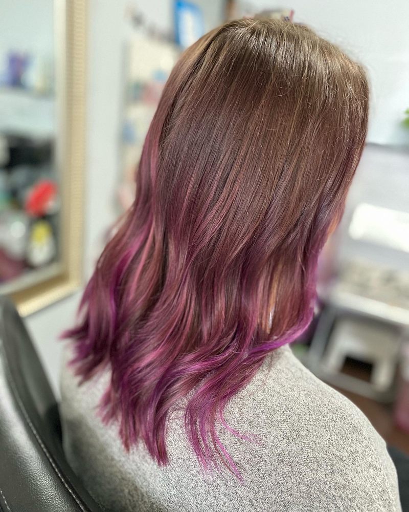Lynbot Does Hair Logo
