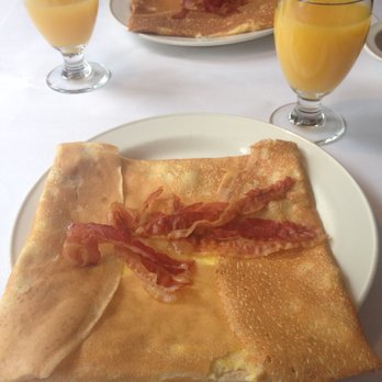 Le Petit Château - Breakfast crepe - Creperies Near Me - Quebec City, Quebec Le Petit Château - Breakfast crepe - Creperies Near Me - Quebec City, Quebec
