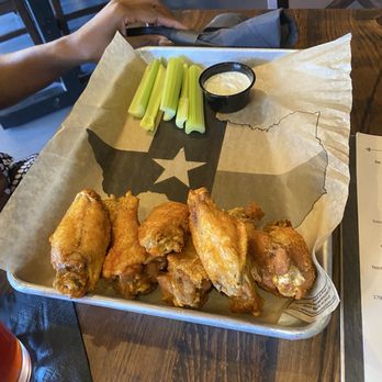 The Rackhouse - Nashville dry rub wings lunch - American Near Me - The Colony, Texas The Rackhouse - Nashville dry rub wings lunch - American Near Me - The Colony, Texas