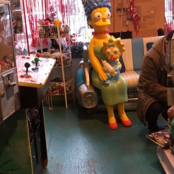 Bric-A-Brac Records - Marge and Maggie sitting near the simpsons arcade machine. - Toy Stores Near Me - Chicago, Illinois