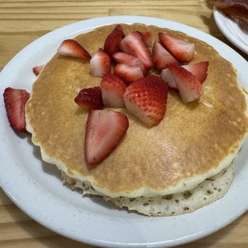 Tasty Biscuit - Strawberry Pancakes - American Near Me - Bolingbrook, Illinois