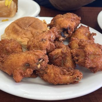 L George's Coney Island-Wayne - Chicken wings - New American Near Me - Wayne, Michigan
