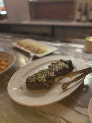 Gino & Marty's by null