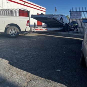 Maury's Towing Service - Towing Near Me - Sacramento, California Maury's Towing Service - Towing Near Me - Sacramento, California