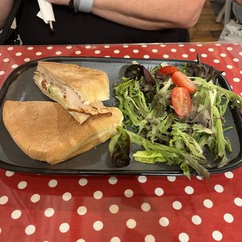 Geppetto Cafe - Chicken and Gouda Panini - Coffee & Tea Near Me - Pittsburgh, Pennsylvania