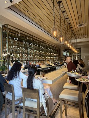 Avra Beverly Hills by null