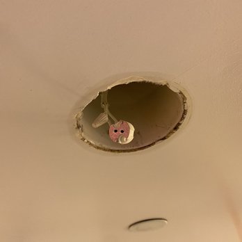 Flamingo Las Vegas - Random wires hanging out of the ceiling in the room. - Hotels Near Me - Las Vegas, Nevada Flamingo Las Vegas - Random wires hanging out of the ceiling in the room. - Hotels Near Me - Las Vegas, Nevada