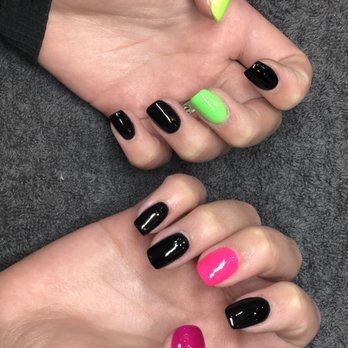 Tysons Nail Lounge - Fun dip colors - Nail Salons Near Me - McLean, Virginia