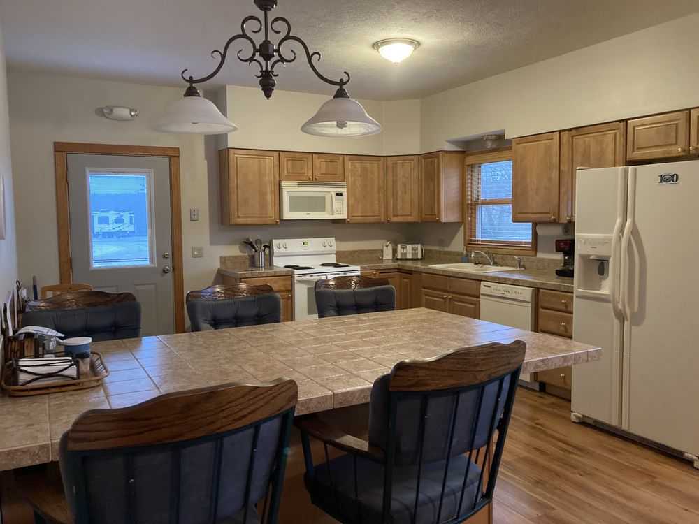 Denton Ferry RV Park & Cabin Rental Logo