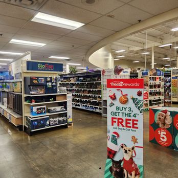 PetSmart - Store - Pet Training Near Me - Riverside, California
