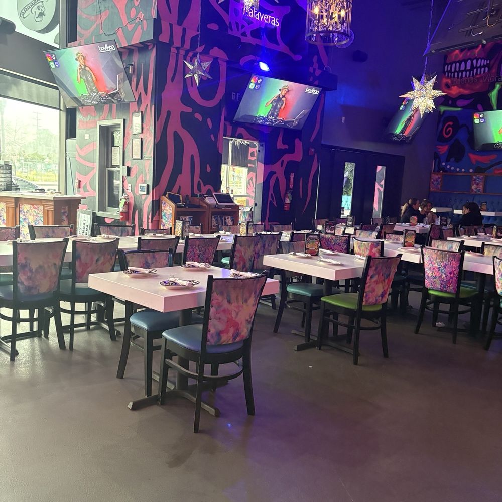 Kalaveras - Indoor dining - Cocktail Bars Near Me - Hollywood, California