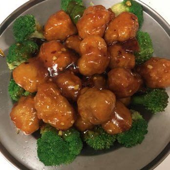 Mei King Restaurant - a plate of meatballs and broccoli - Chinese Near Me - Kitchener, Ontario Mei King Restaurant - a plate of meatballs and broccoli - Chinese Near Me - Kitchener, Ontario