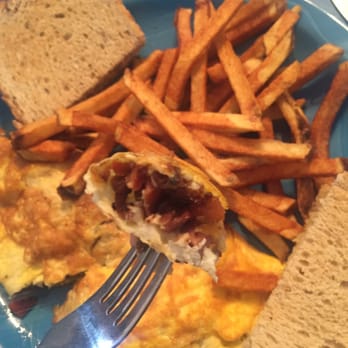 Uncle Bob's Ham & Eggers - Breakfast & Brunch Near Me - Plainville, Connecticut Uncle Bob's Ham & Eggers - Breakfast & Brunch Near Me - Plainville, Connecticut