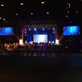 Saddleback Church - Anaheim - Awesome music! - Churches Near Me - Anaheim, California