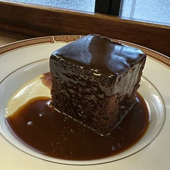 Quality Chop House - Sticky toffee pudding - British Near Me - London, XGL Quality Chop House - Sticky toffee pudding - British Near Me - London, XGL