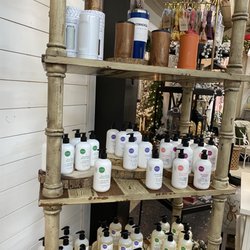 Jongee's Gifts & Fine Furnishings