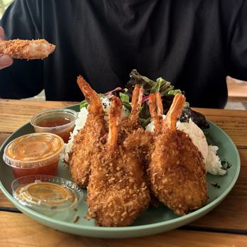 Ula Ula Cafe - Coconut Shrimp! - Food Trucks Near Me - Wailuku, Hawaii Ula Ula Cafe - Coconut Shrimp! - Food Trucks Near Me - Wailuku, Hawaii