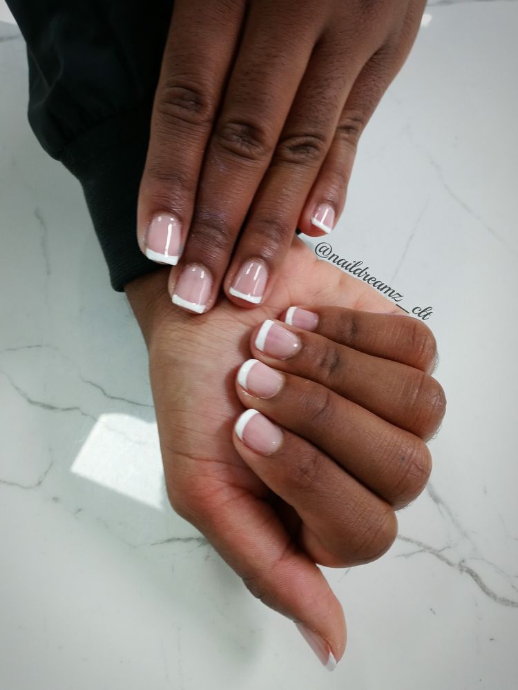 Nail DreamZ by Zee Logo