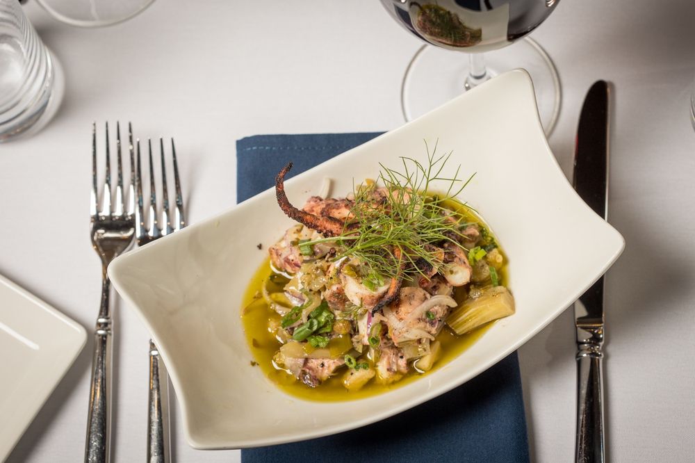 Vines Grille & Wine Bar