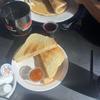 Hozy's Grill - Pancakes and sourdough. - New American Near Me - Santa Paula, California