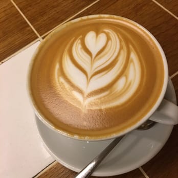 Coutume - LATTE w/ extra shot - perfect balance - Coffee Roasteries Near Me - Paris, 75 Coutume - LATTE w/ extra shot - perfect balance - Coffee Roasteries Near Me - Paris, 75