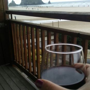 Surfsand Resort - What a wonderful view. Cheers! - Hotels Near Me - Cannon Beach, Oregon Surfsand Resort - What a wonderful view. Cheers! - Hotels Near Me - Cannon Beach, Oregon