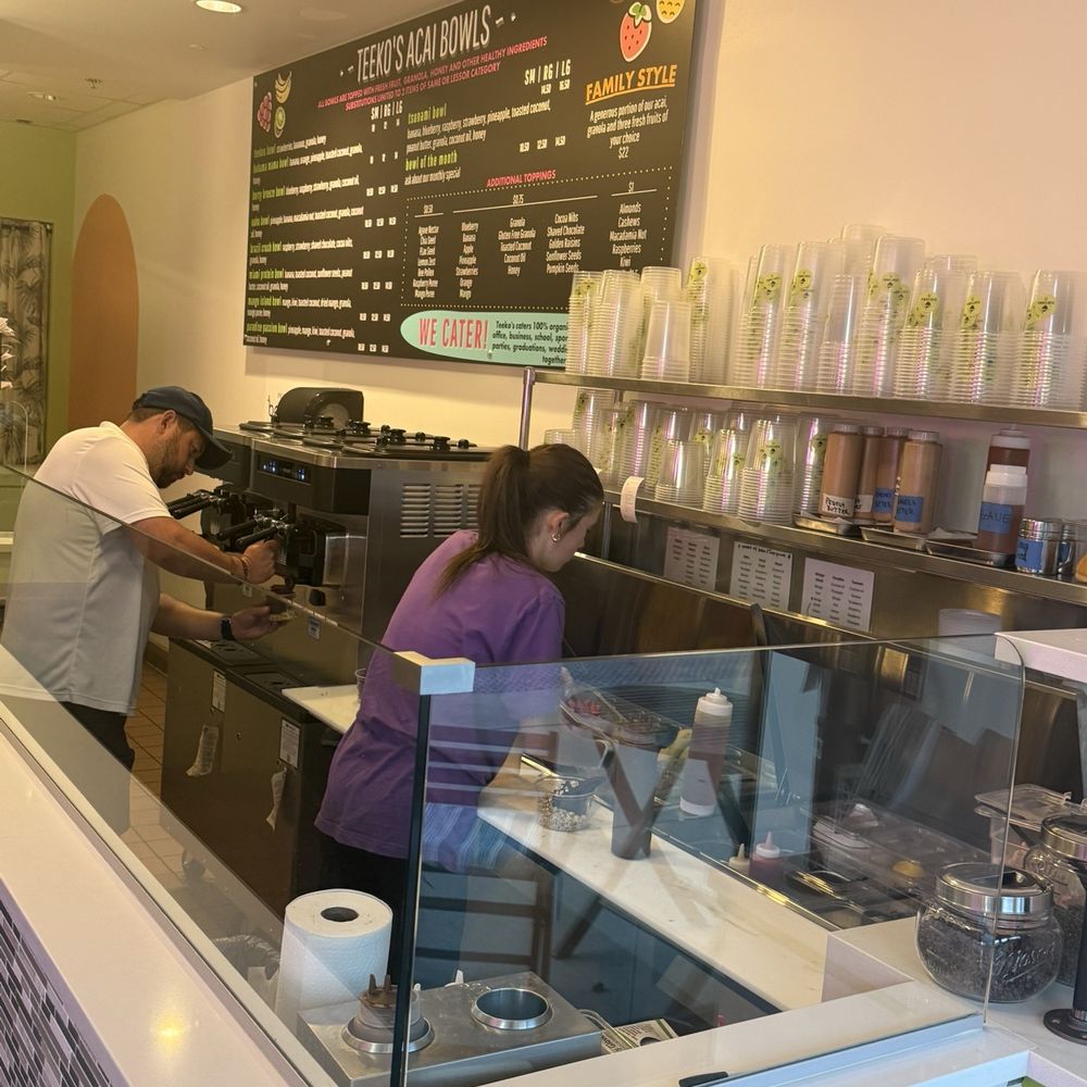 Teeko's Acai - Acai Bowls Near Me - Vernon Hills, Illinois Teeko's Acai - Acai Bowls Near Me - Vernon Hills, Illinois