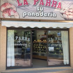 Panaderia la Parra - Outside of store