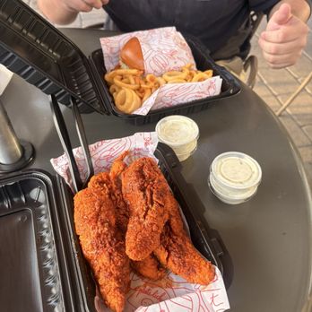 Cluck Kitchen - Nashville Tenders - Chicken Shop Near Me - Redlands, California