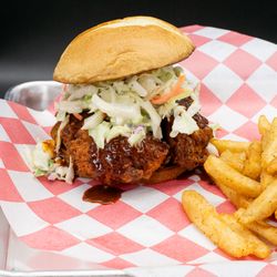 Cluckerz Chicken - Nashville Hot