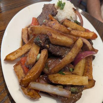 Higo Peru - Lomo Saltado - Peruvian Near Me - Rowland Heights, California