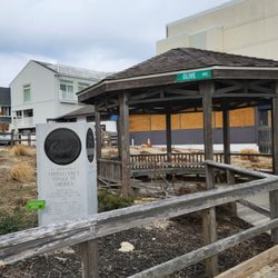 Giovanni Da Verrazzano Monument
