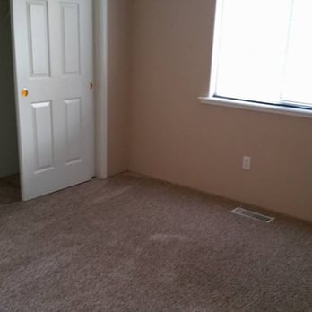 Northwood's Property Management - This is the house they claim we trashed. We lived there for 3 years and these photos were taken as I left to drop off my keys with them. - Property Management Near Me - Medford, Oregon