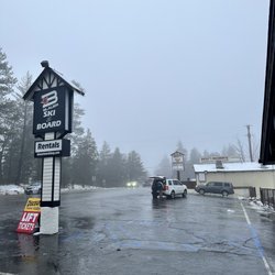 Blauer Ski & Board - Parking