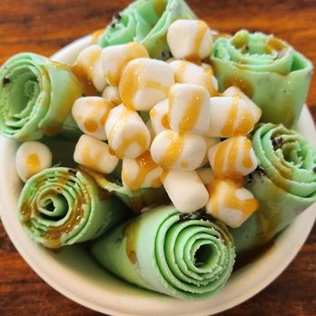 The Rolling House - Mint chocolate chip with mini marshmallows and caramel syrup - Ice Cream & Frozen Yogurt Near Me - San Pablo, California