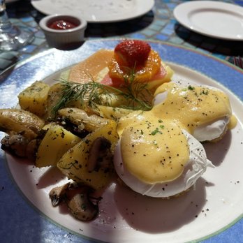 Scott's Seafood - Crabcake Benedict - Seafood Near Me - Oakland, California