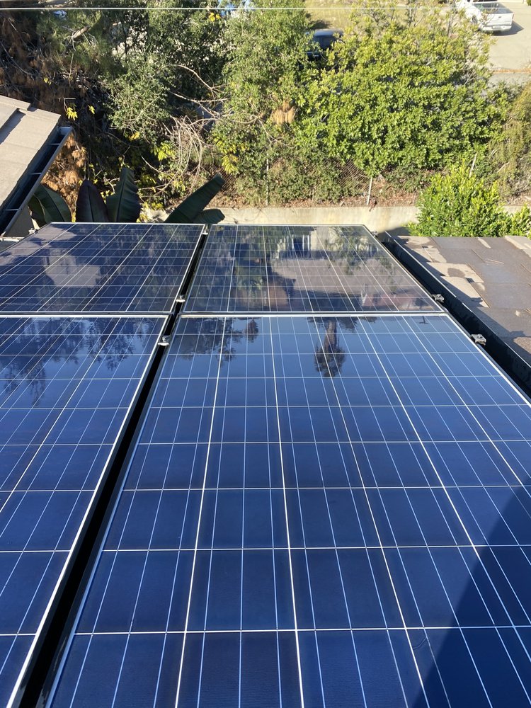 Slide of Stay Clean Solar
