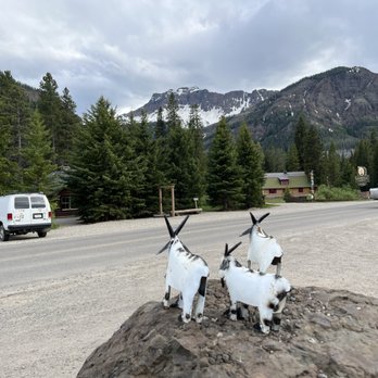 Silver Gate Lodging - Looking out from the store - Vacation Rentals Near Me - Silver Gate, Montana