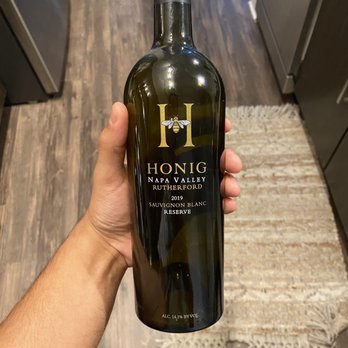 Honig Vineyard & Winery - 2019 Sauvignon Blanc - Wine Tasting Room Near Me - Rutherford, California Honig Vineyard & Winery - 2019 Sauvignon Blanc - Wine Tasting Room Near Me - Rutherford, California