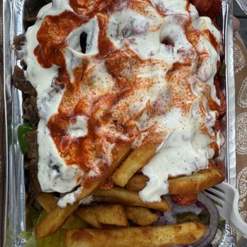 Mido’s Halal Food - Combo lamb and chicken - Food Trucks Near Me - New York, New York Mido’s Halal Food - Combo lamb and chicken - Food Trucks Near Me - New York, New York