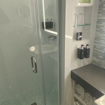 The Palms Hotel & Spa - Bathroom - Hotels Near Me - Miami Beach, Florida