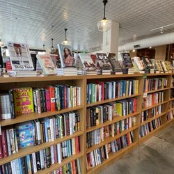 Magic City Books - Interior