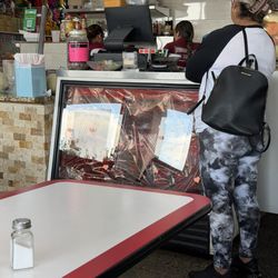 Supermercado El Tapatio - Them gossiping about my mother even though she's battling cancer