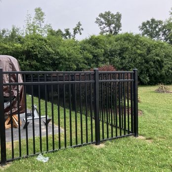 Red Cedar Fence - Fences & Gates Near Me - Wheeling, Illinois Red Cedar Fence - Fences & Gates Near Me - Wheeling, Illinois