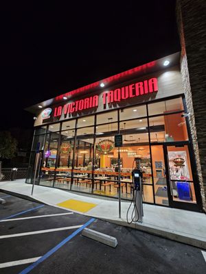 La Victoria Taqueria by null