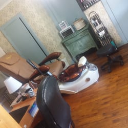 Vonore Beauty Shop - Enjoy a pedi or mani