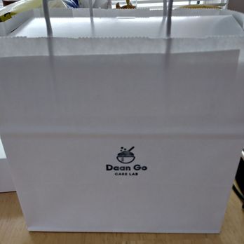 Daan Go Cake Lab - The print quality of the packaging is somewhat faded - Desserts Near Me - Toronto, Ontario